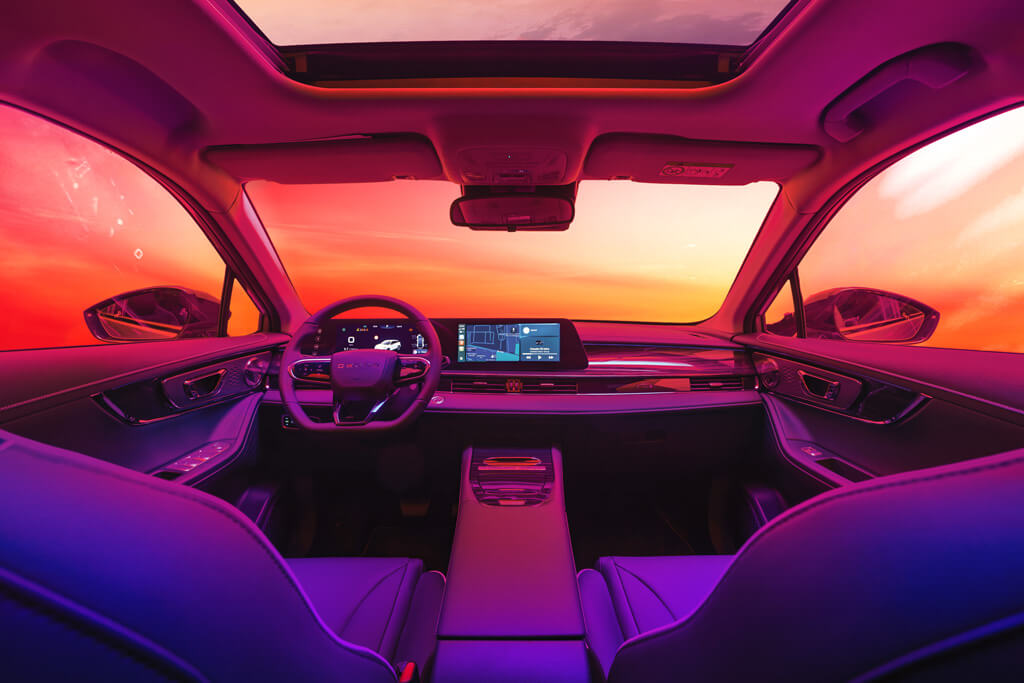 Omoda5 - Design interiéru